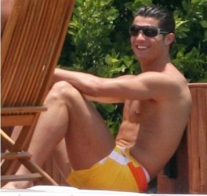 Cristiano_Ronaldo_053007_01