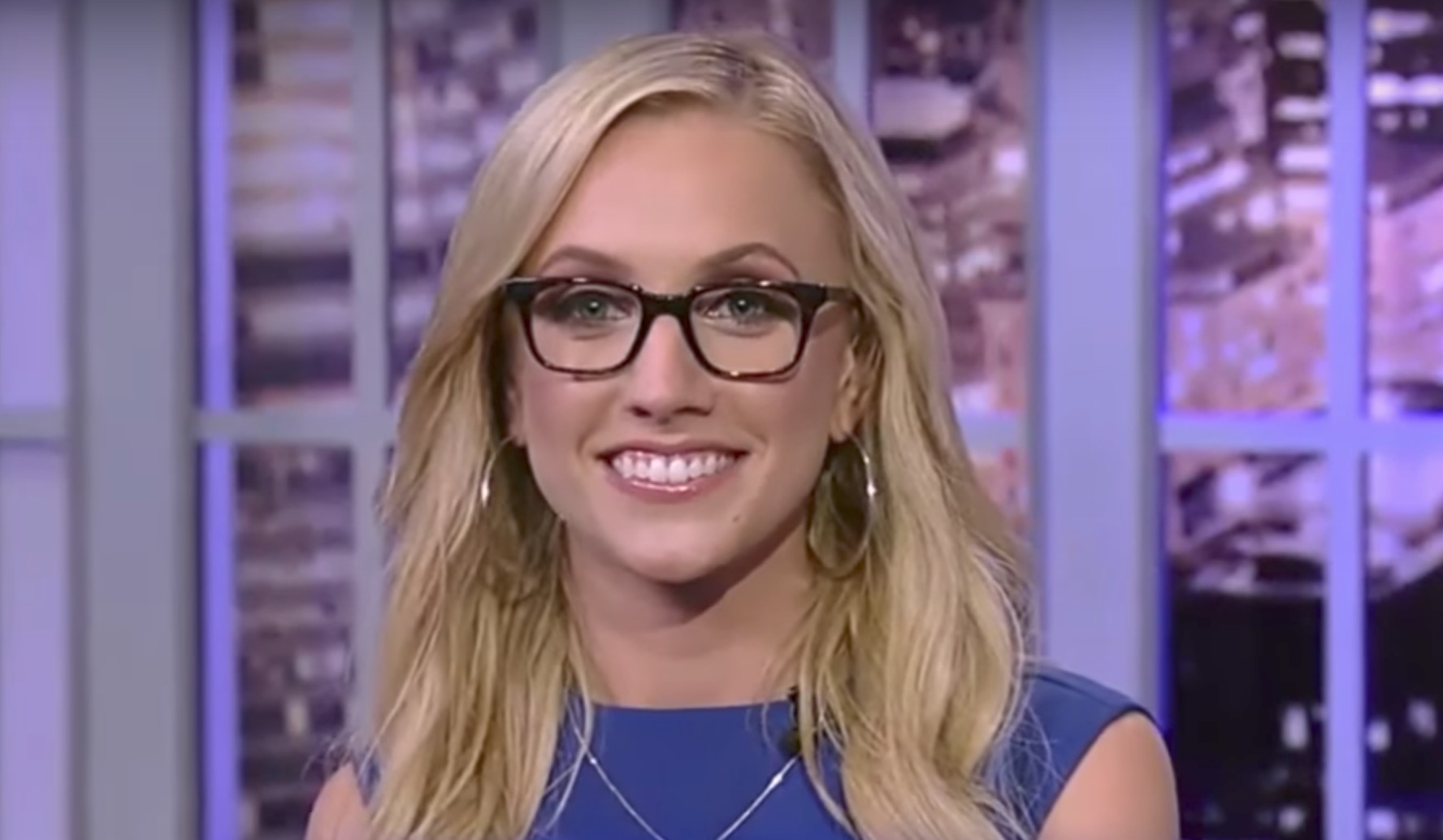 Foxs Kat Timpf Tells Mediaite About Water Attack At Brooklyn Bar My