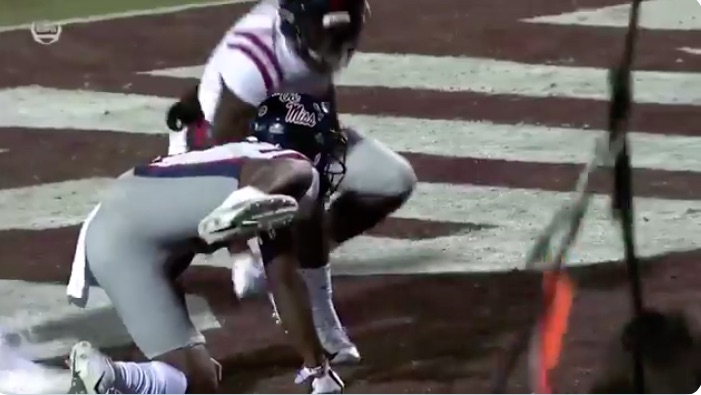 Ole Miss loses Egg Bowl to Mississippi State on missed Pee-AT