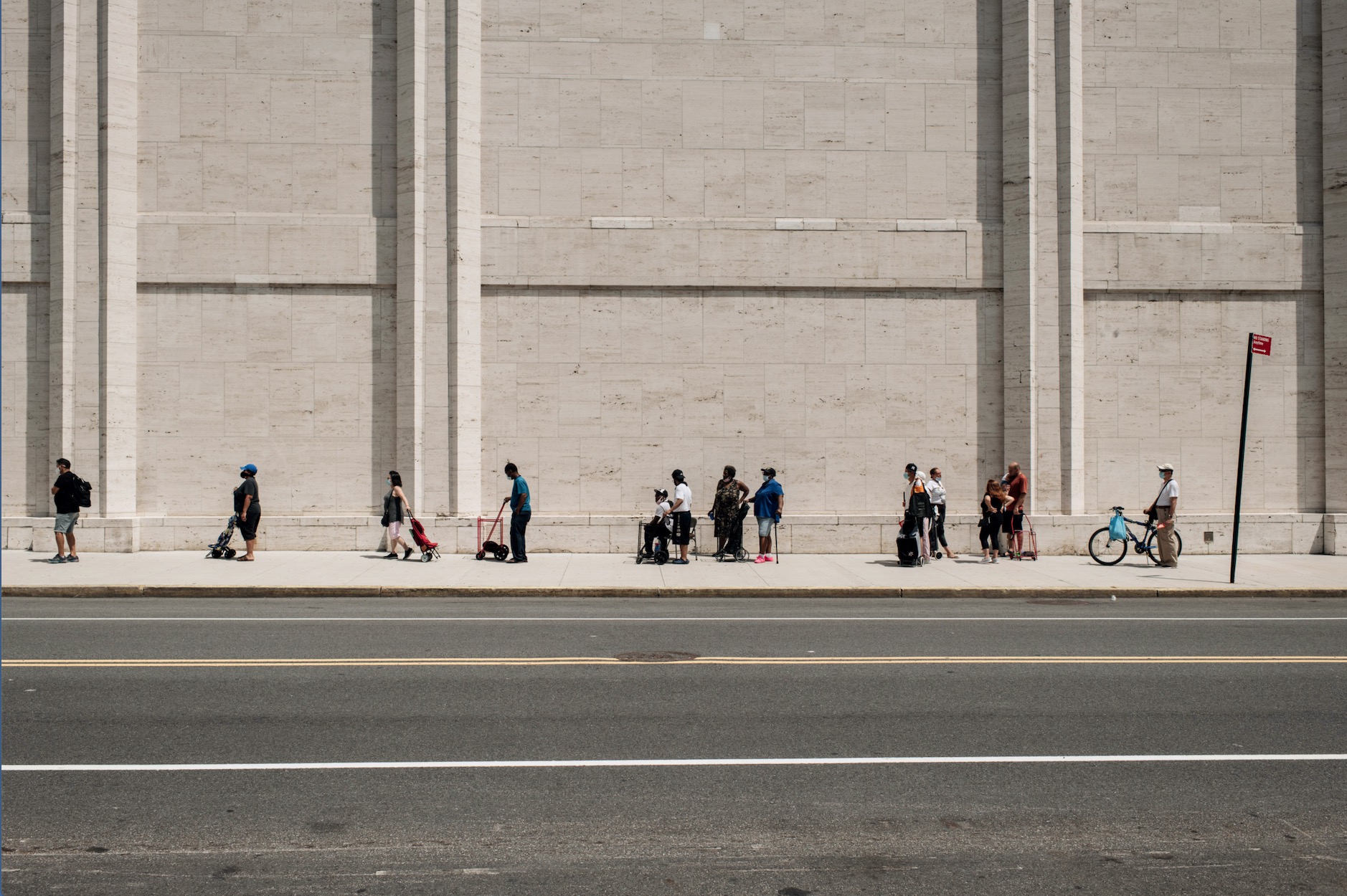Food Bank Line Scott Heins/Getty Images)