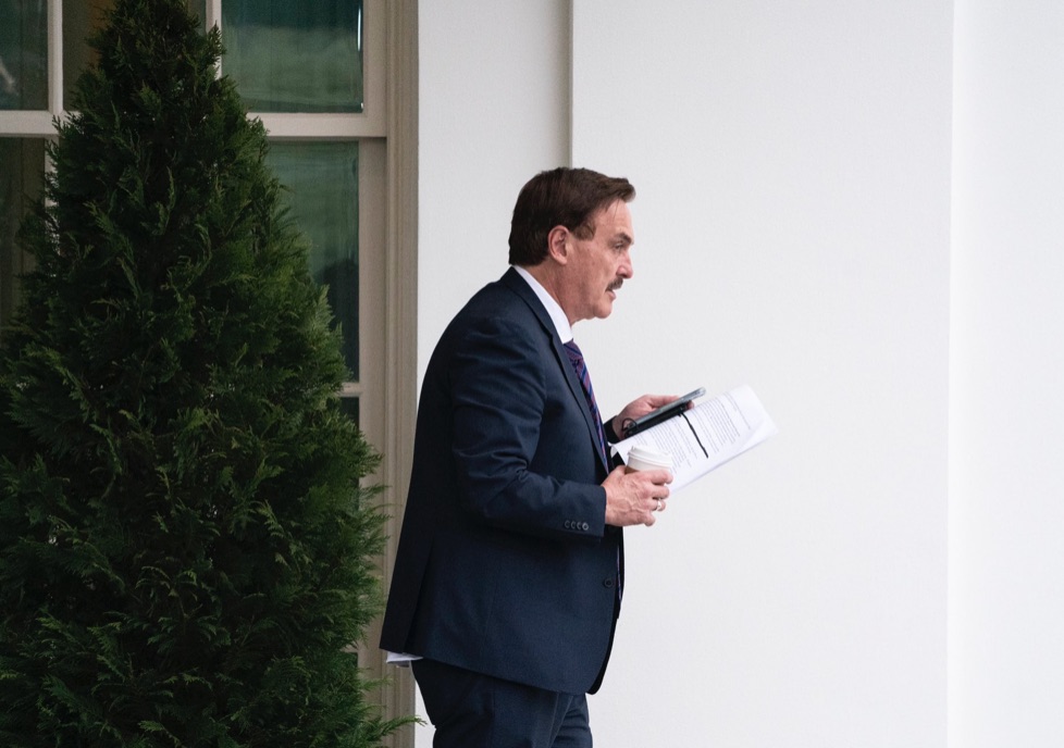 Mike Lindell Leaving Oval Office Carrying Notes Appearing to Call for 'Martial Law'