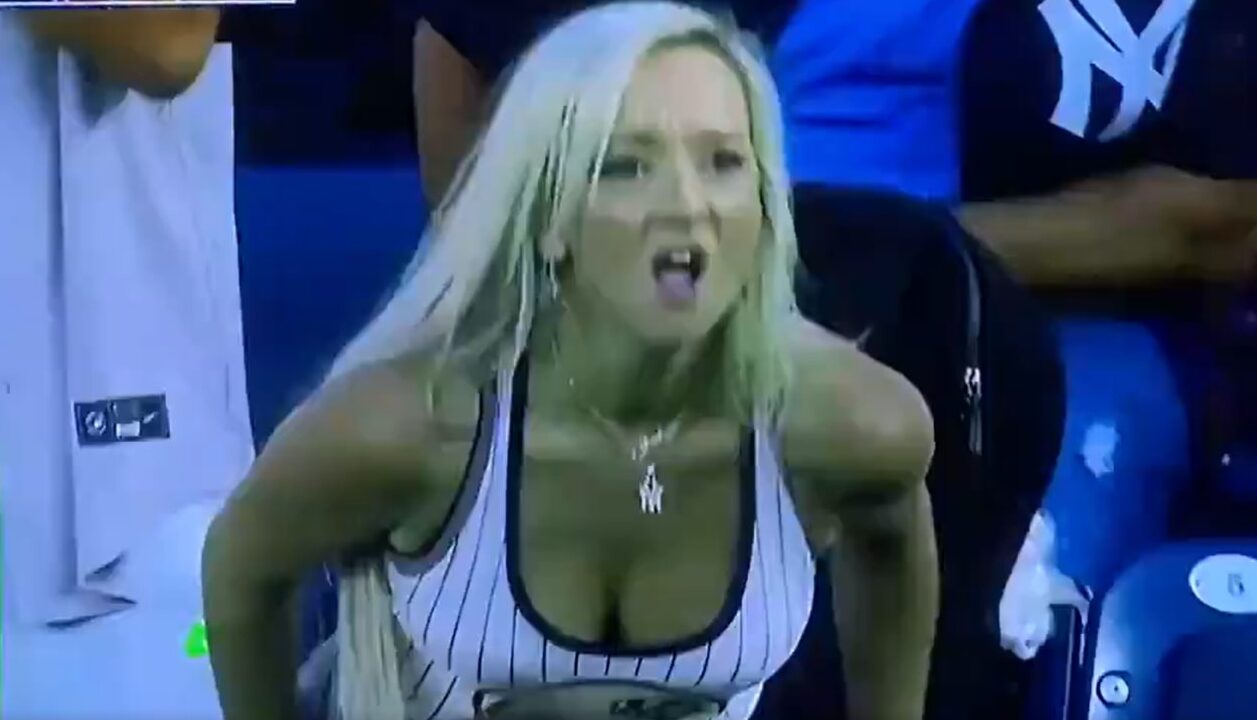 Cool Sports Girls on X: #Sexy #Astros Fan. How are you rooting on
