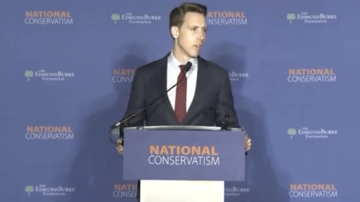 Josh Hawley Defends Flip-Flop on Ukraine, Says It’s ‘Laughably Wrong’ That Putin Wanted to Take ‘Entire Country’