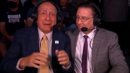 Dick Vitale makes emotional return to booth