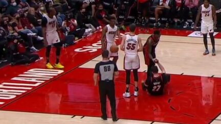 Kyle Lowry victimized by brutal technical foul call