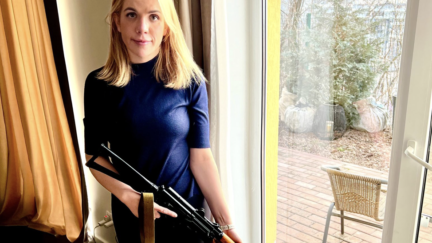 CNN Interviews Viral Rifle-Wielding Ukrainian Female MP Kira Rudik