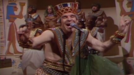 Steve Martin performs King Tut on SNL in 1978