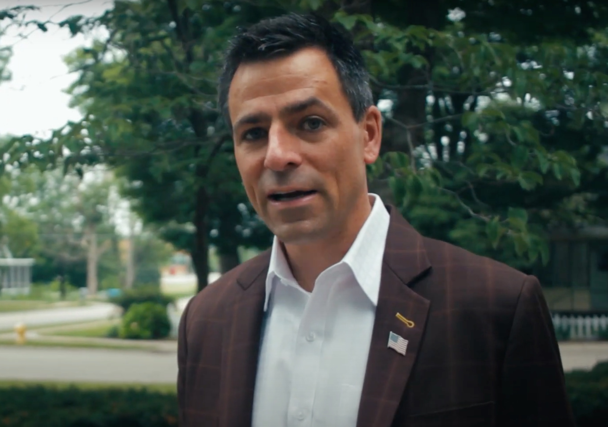 GOP Candidate For Governor Leads in Poll After Being Arrested By the FBI
