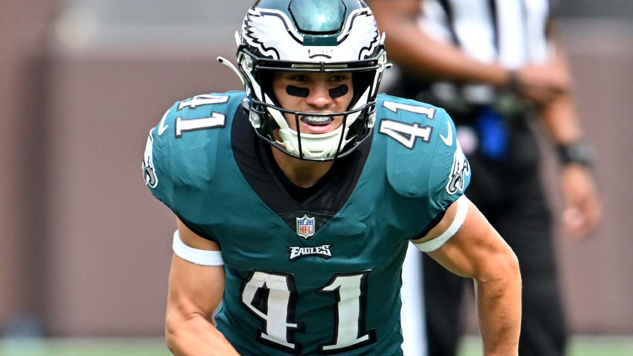 Eagles WR Britain Covey lights up Raymond James Stadium with electric punt  return