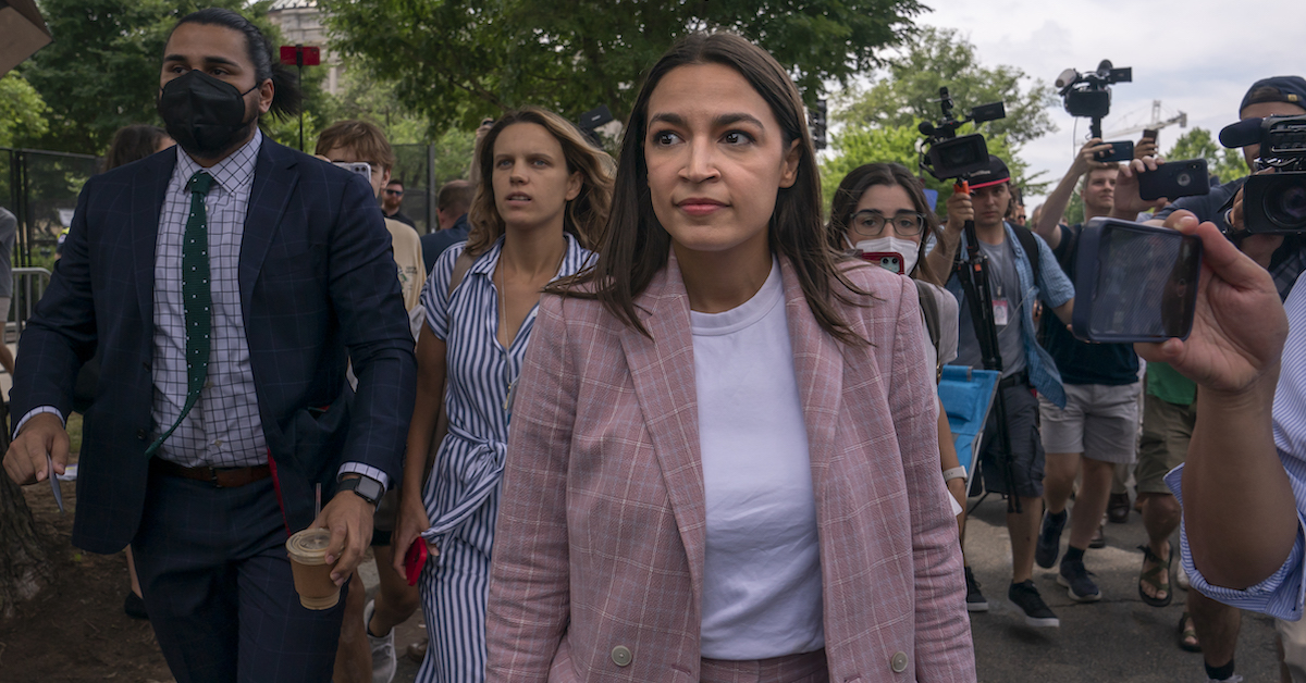 AOC Calls Busing Migrants 'Crimes Against Humanity'