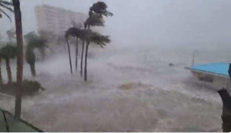 Clips Show Devastation as Hurricane Ian Makes Landfall