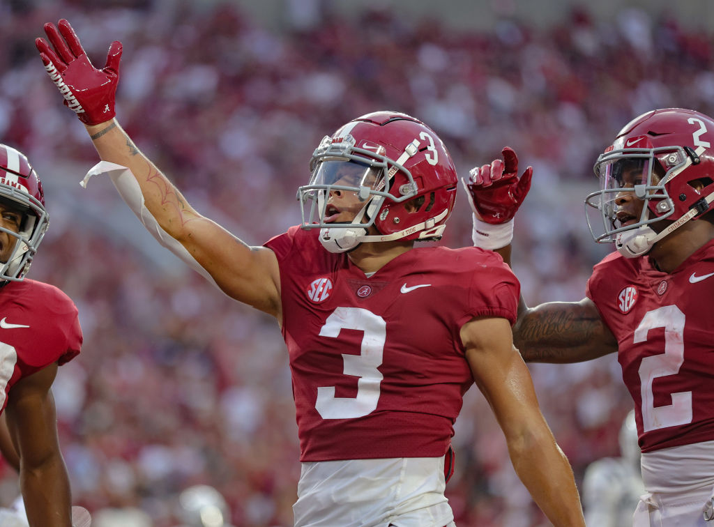 WATCH Alabama Wide Receiver Appears To Smack Tennessee Fan On The