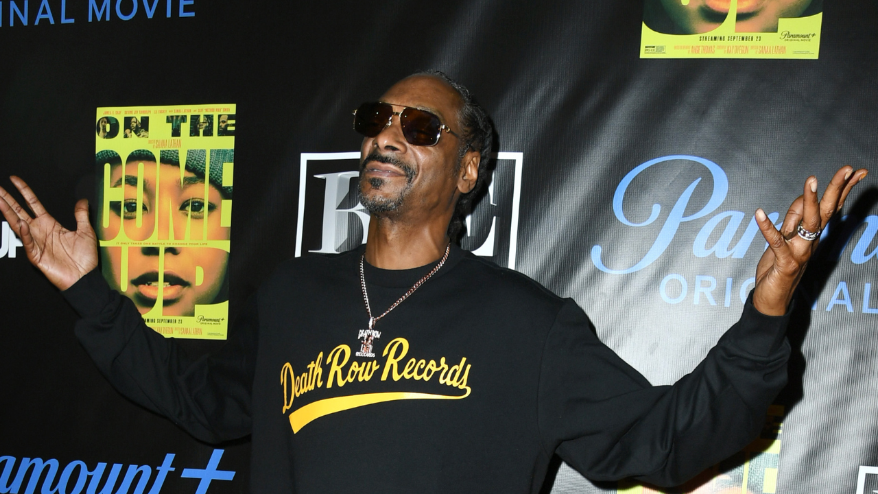 Snoop Dogg’s Full-Time Blunt Roller Reveals Rapper Smokes 75 to 150 Joints a Day
