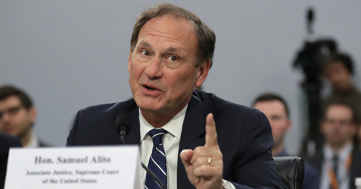 Samuel Alito Branded As Dobbs Leaker Over 'Shocking' Report
