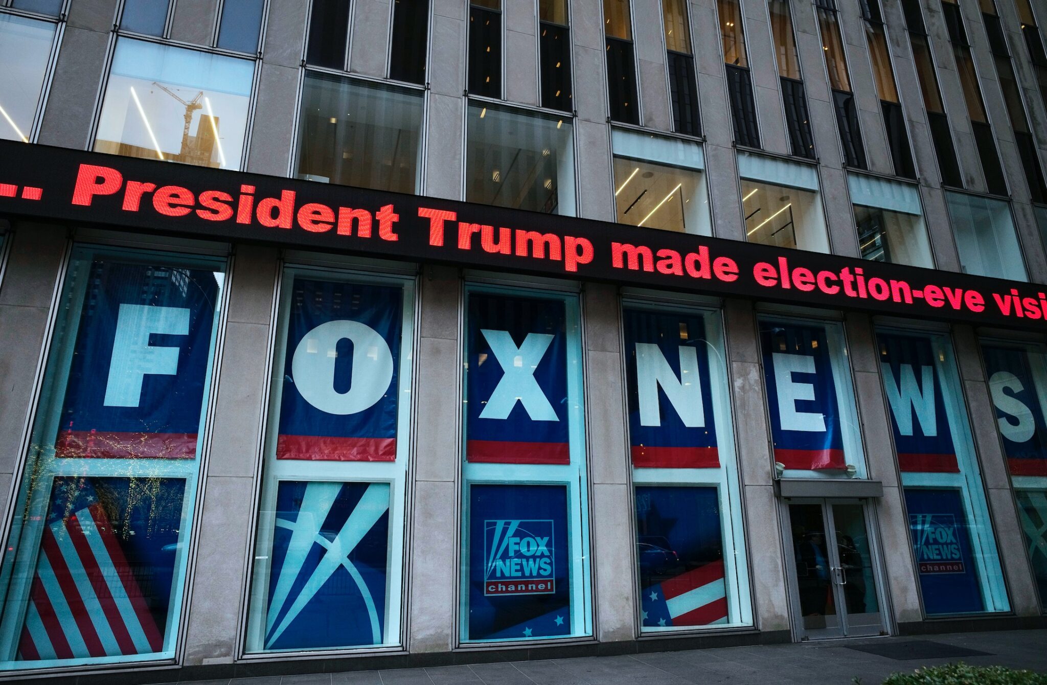 Fox News Files Counterclaim in Dominion Suit Alleging Company Can’t Prove ‘Staggering’ $1.6 Billion Damages (mediaite.com)