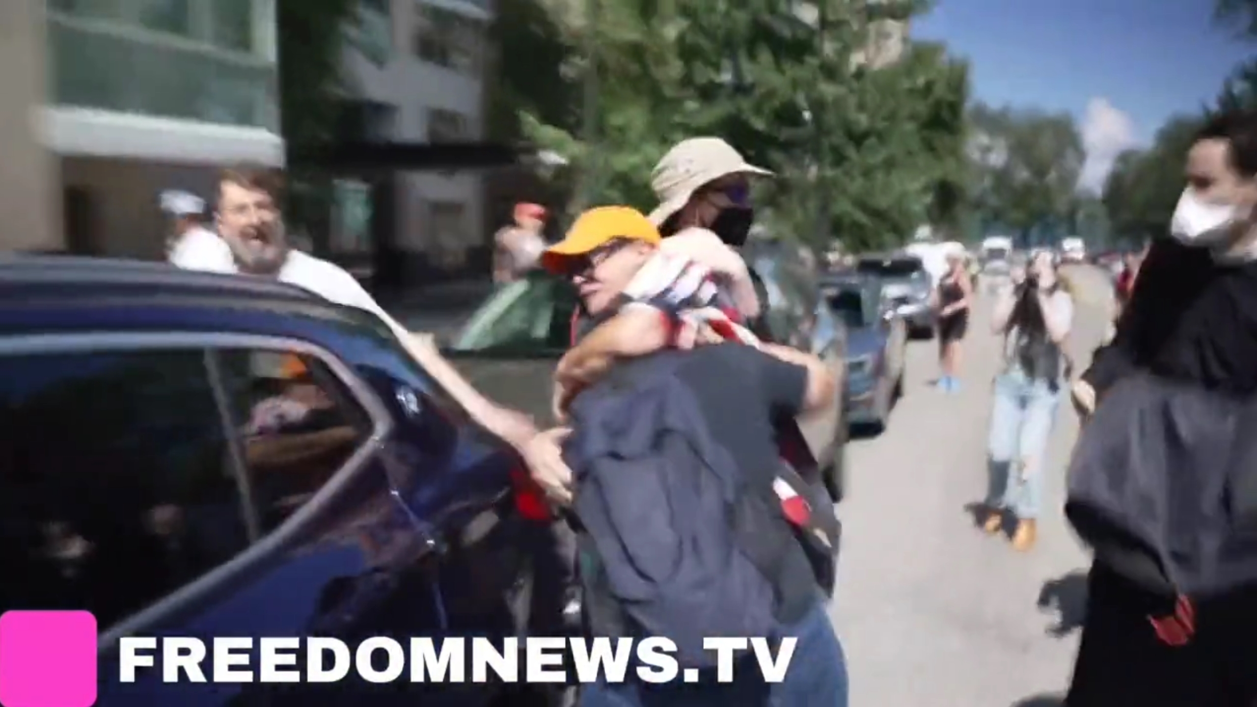 Fight at Curtis Sliwa rally