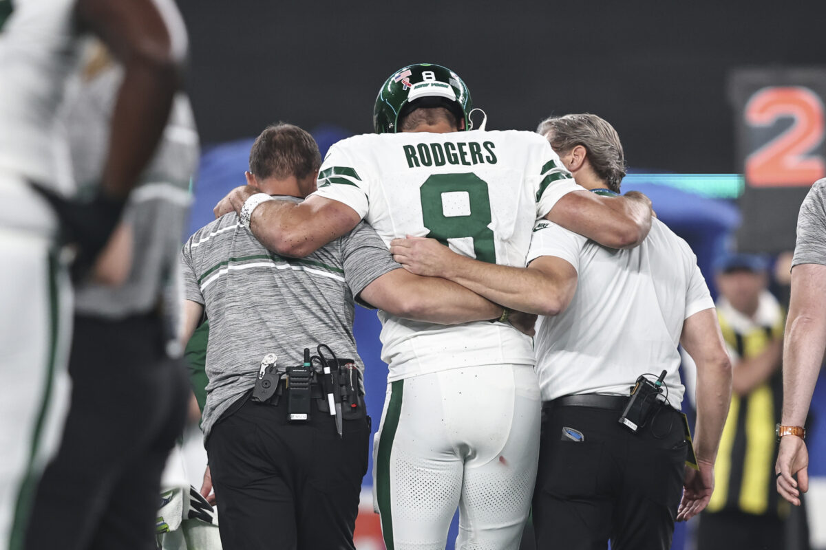 Aaron Rodgers, Jets handle Giants