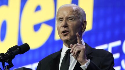 ‘I Can’t Hear You!’ Heckler At Biden Speech Drowned Out By Chants of ‘Four More Years!’ (mediaite.com)