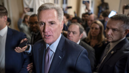 Furious Republican SMASHES Gavel After McCarthy Ousted By Far Right Rebels (mediaite.com)