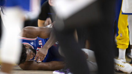 Joel Embiid injures knee