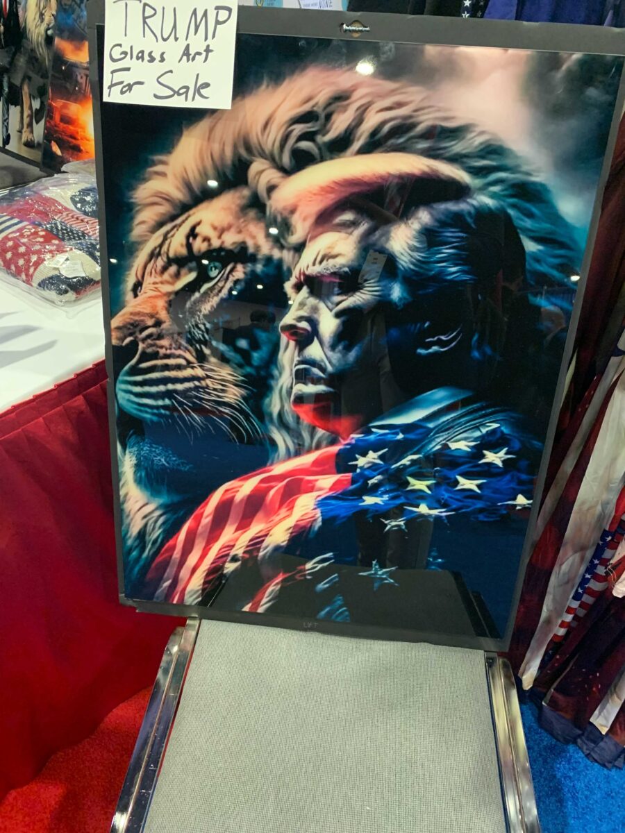 Trump Glass Art at CPAC