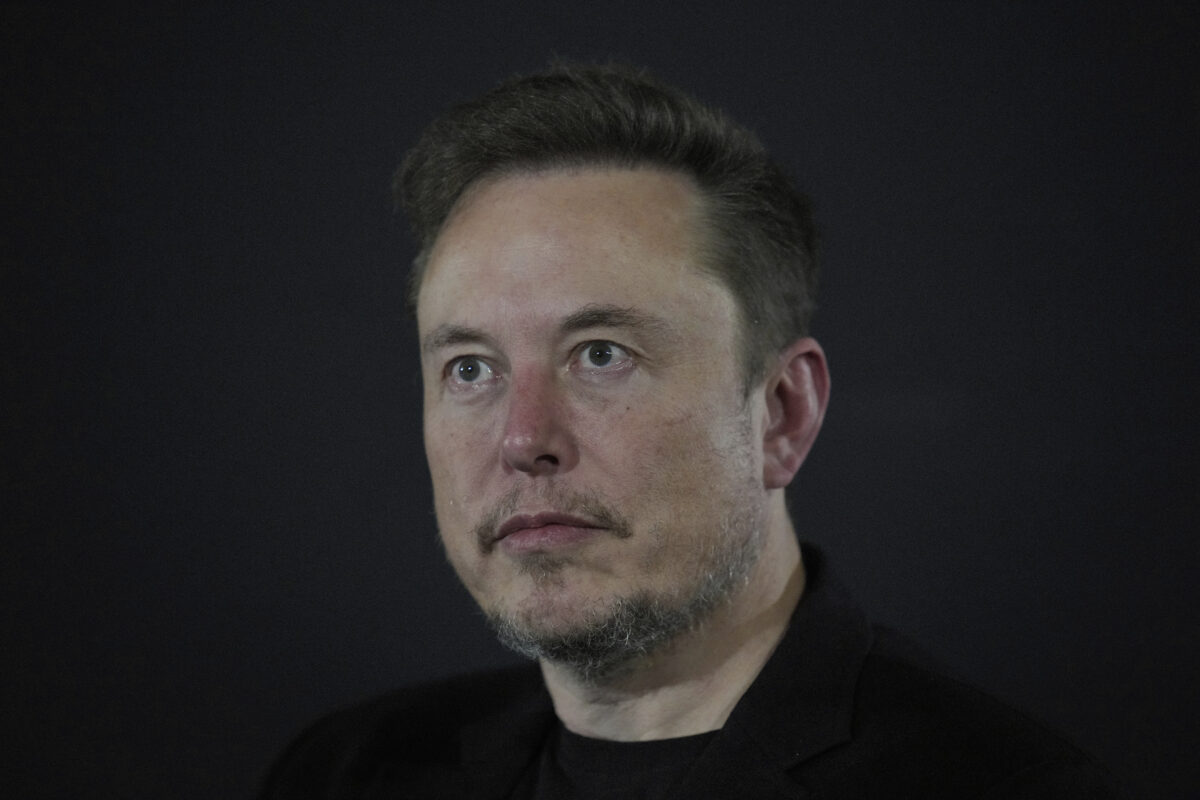 Elon Musk Conspiring With Allies In Private Meetings To Destabilize UK Government And Oust Prime Minister Keir Starmer: Report