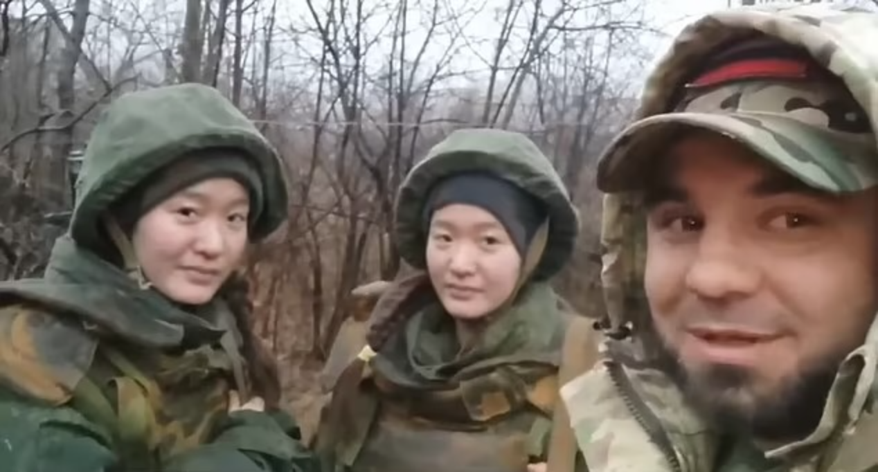 Daily Mail Apologizes After Publishing Photoshopped Image of ‘North Korean Women’ Fighting in Ukraine (mediaite.com)