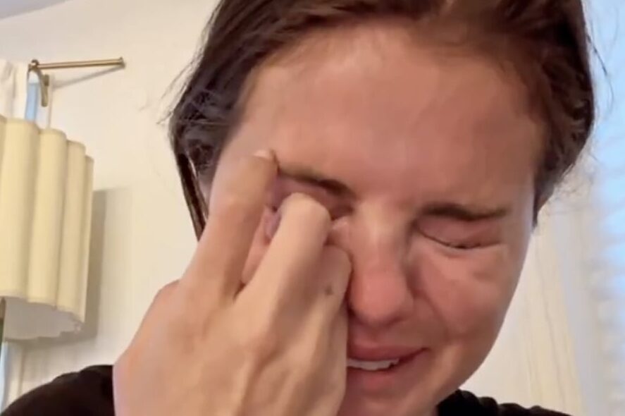 Selena Gomez in tears over immigration raids