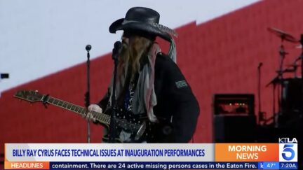Billy Ray Cyrus's Trump Performance Plagued By Audio Issues
