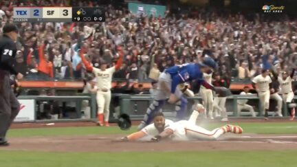 San Francisco Giants win on walk-off inside-the-park home run