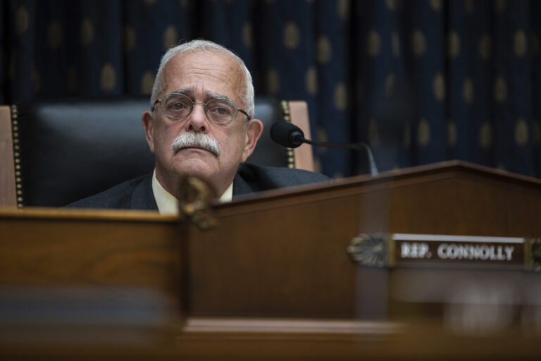 Rep. Gerry Connolly Dies After Bout With Esophageal Cancer (mediaite.com)