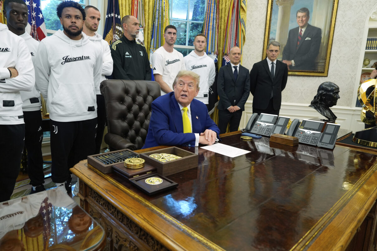 Juventus FC players visit Donald Trump in the White House