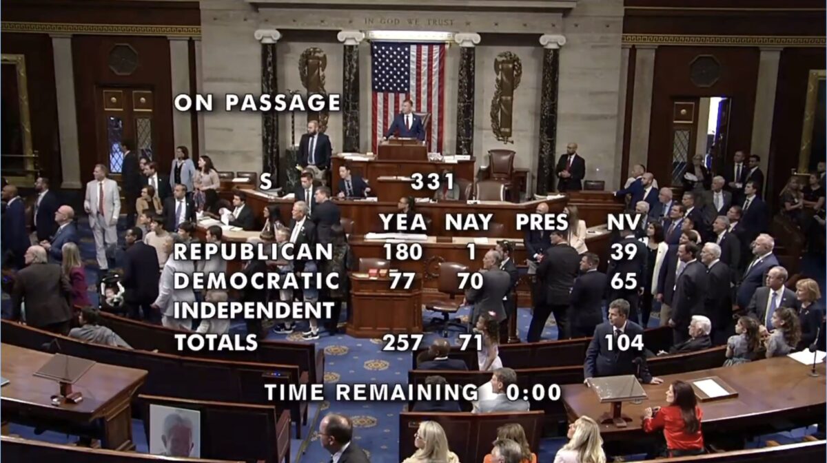 Mike Lawler and John Mannion get into shouting match in House Chamber